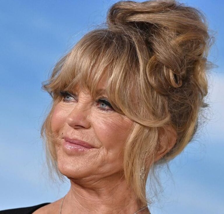 Despite the fact that everyone adores Goldie Hawn, recent photos of her without makeup only serve to confirm the rumors. Her admirers don’t know who to believe…