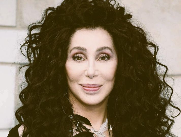 Cher announces her plans to depart from the United States… What would you like to tell her?