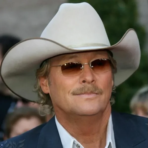 Alan Jackson’s Announcement on his Marriage after 43 years