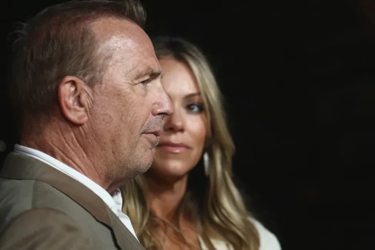 Kevin Costner Agreed to Have Kids in His 50s as He Was Afraid Wife Would Leave – She’s Filed for Divorce 18 Years Later
