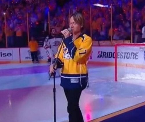 Keith Urban’s first national anthem performance left people in stunned silence…