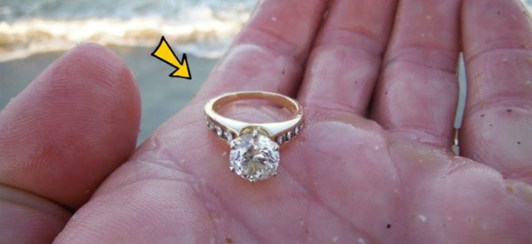 Woman Finds Diamond Ring On Beach – When Jeweler Sees It, He Tells Her This