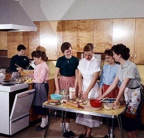 Parents Want Home Economics To Be Taught In Schools Again To Teach Kids Basic Life Skills