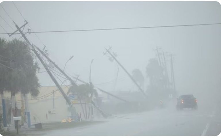 2/SHOCKING VIEWS/ Hurricane “Milton” hits Florida, 2 million buildings without electricity.