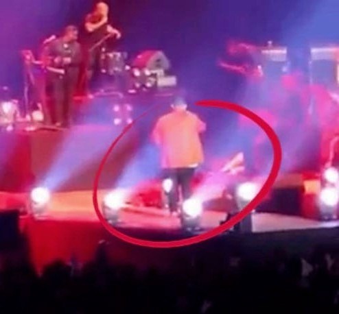 Singer Electrocuted to Death at Concert: A Tragic Accident