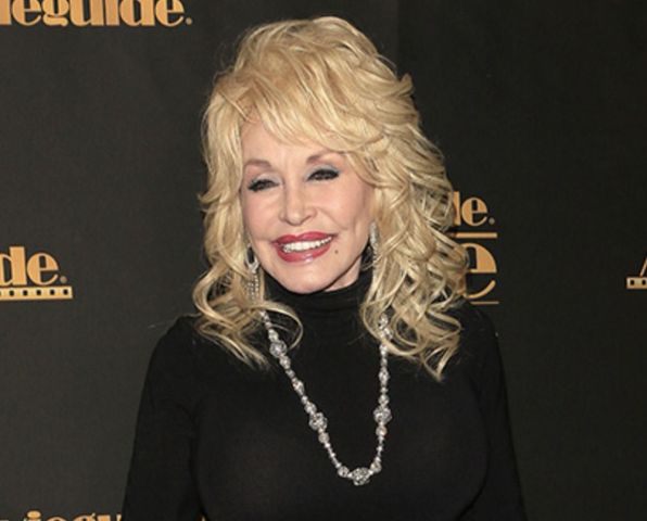 Dolly Parton stuns fans…