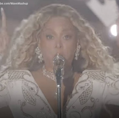 NFL Halftime Viewers Perplexed by Beyoncé’s ‘Tall’ Daughter Appearing in a White Corset at 12, Claim She Grew Up ‘Too Soon’