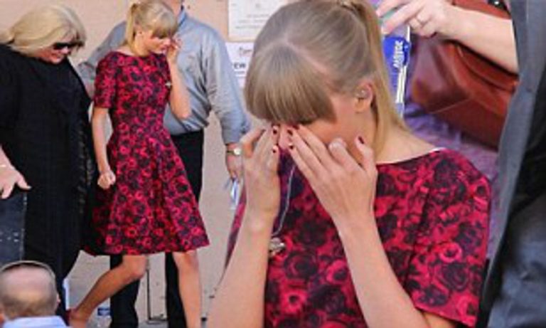 Taylor Swift admits that she tested positive for