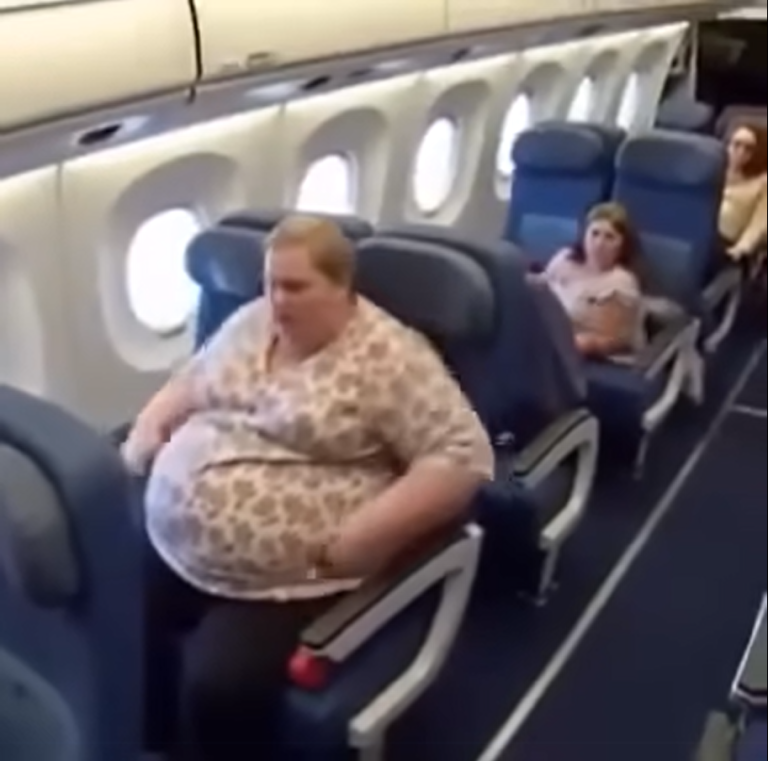 Plus Size Traveler shamed for flying. Now encouraging others to travel at any size!